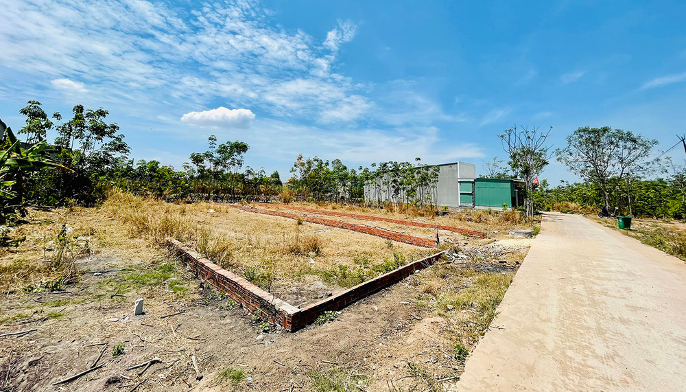 Đất thổ cư mặt tiền đường nhựa, bán 190 triệu, gần trung tâm