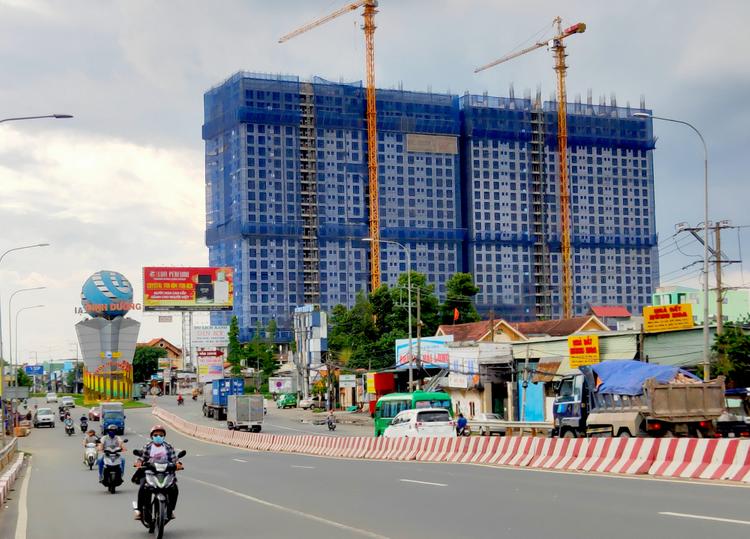 Chật Vật Thoát Hàng Vì Lỡ Mua Căn Hộ Bình Dương Thời “Đỉnh Giá”