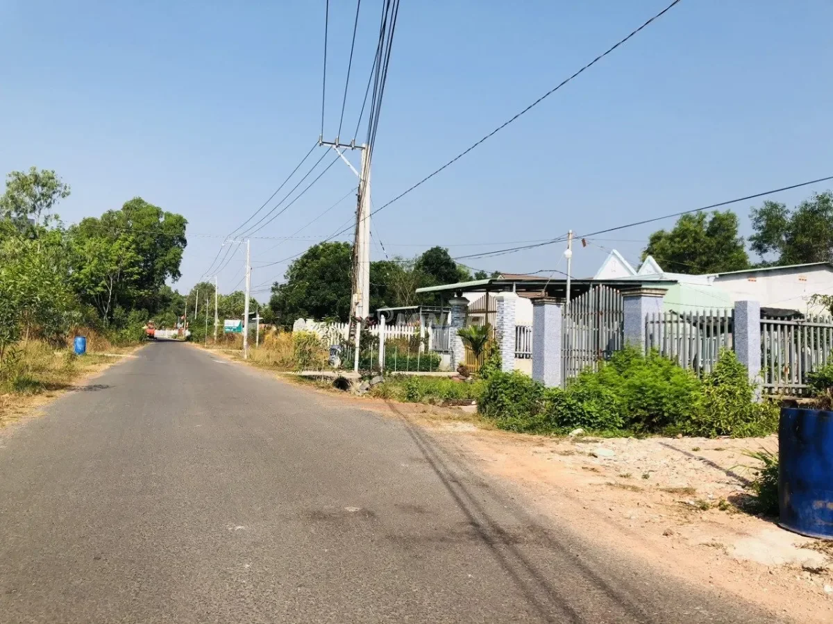 Đất Chơn Thành Bình Phước 2.000m2 giá 200 triệu